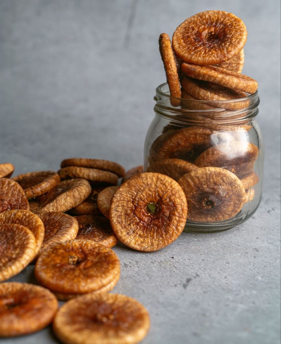 Dried figs product photo